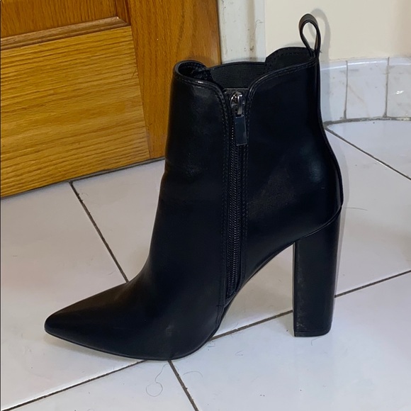 Heeled boots - Picture 2 of 4